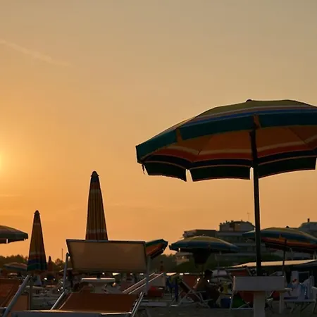 Daire Renovated With Pool In Bibione