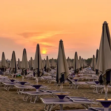 Renovated With Pool In Apartment Bibione